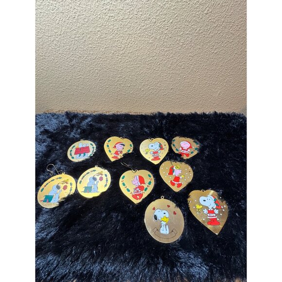 Vintage PEANUTS Christmas Ornament Brass1950 to 1965 Round Heart Shape - Picture 1 of 14